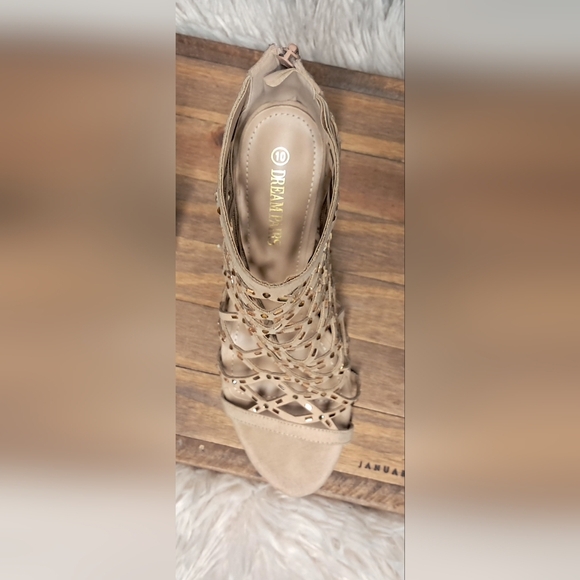 Dream Pairs Tan Strappy Heels - Picture 4 of 6